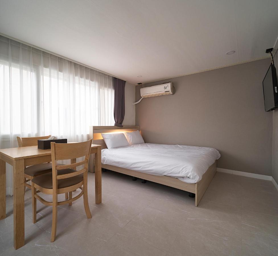 Jinsim House In Hongdea Pangsapuri Seoul